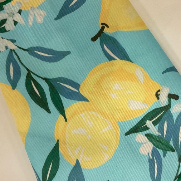 💝Boutique 🐾Paw & Tail Bandana for Dogs/Cats🐾 - Picture 2 of 4